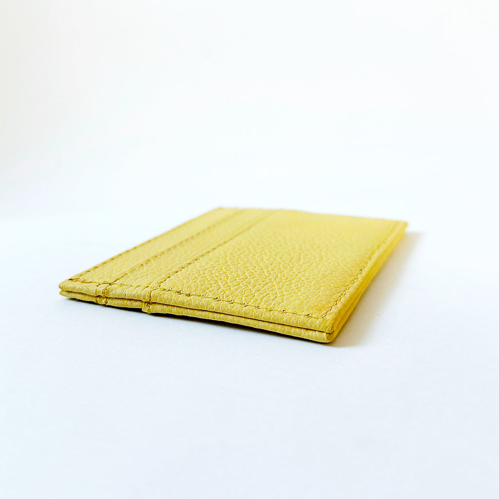 Tarjetero amarillo Amore