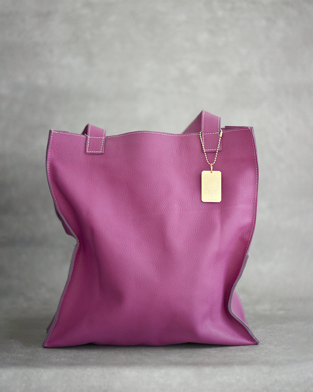 Shopper Emma Bugambilia